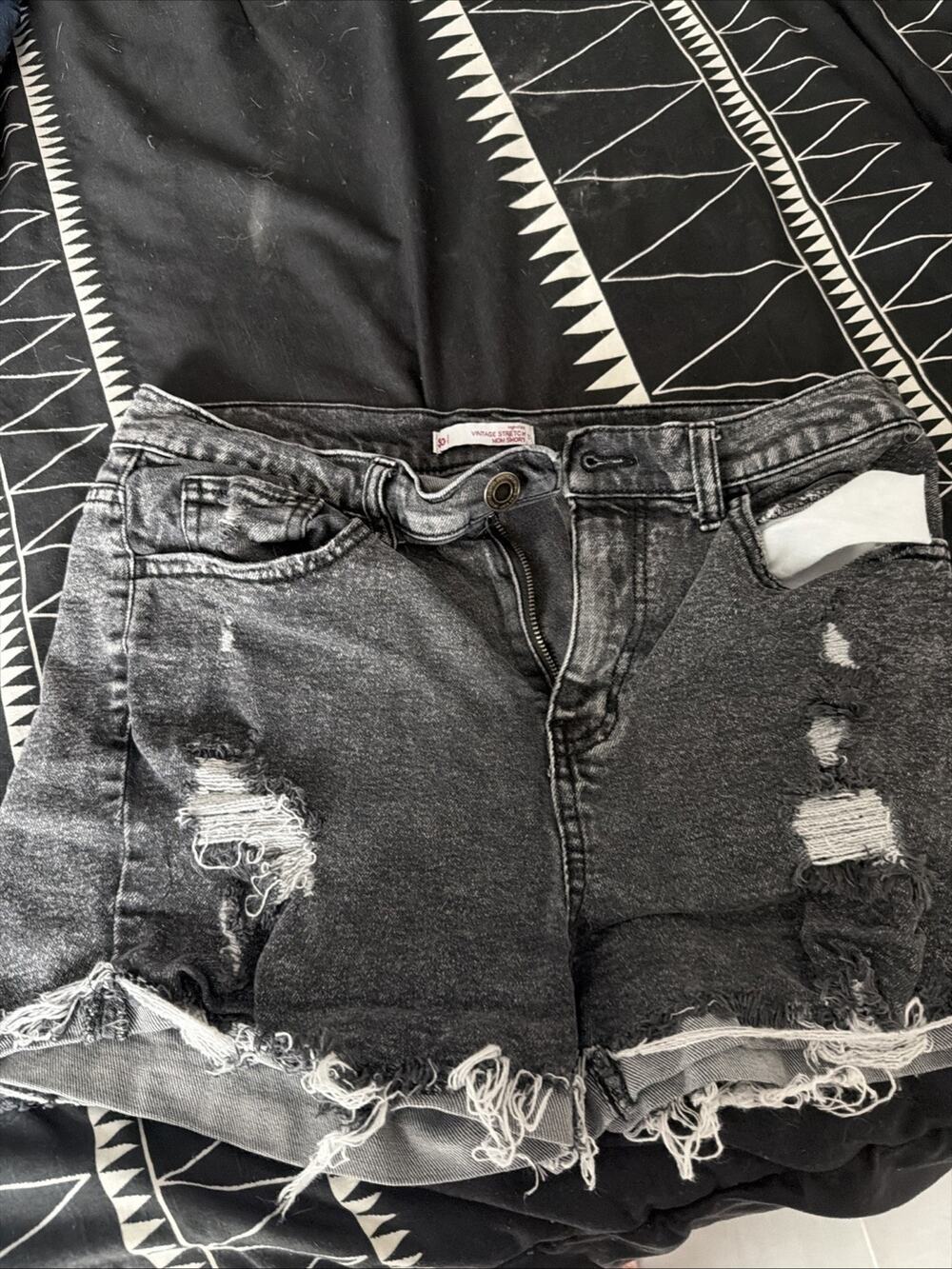 So Vintage Stretch High Rise Mom Short 11 Black Acid Wash Distressed Denim